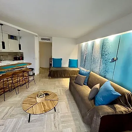 Hotel Moderne - Port De Mandelieu - Proche